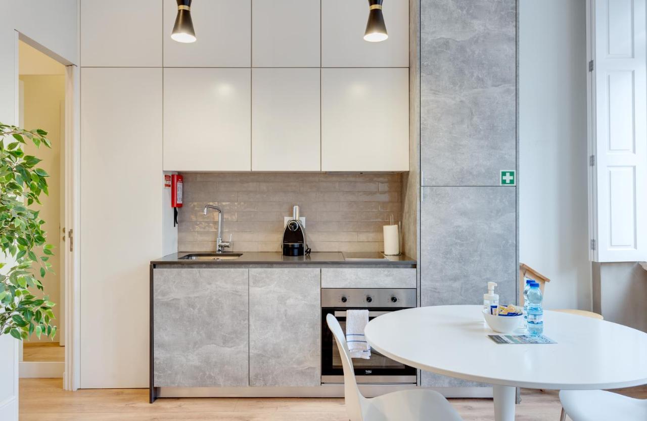 Tiara Downtown Apartments By Da'Home Porto Buitenkant foto